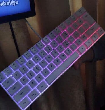 oyun kompüteri: YENIDI: UNVAN GENCE SEHERI: RGB işıqlı kompakt klaviatura - Ölçü — 1