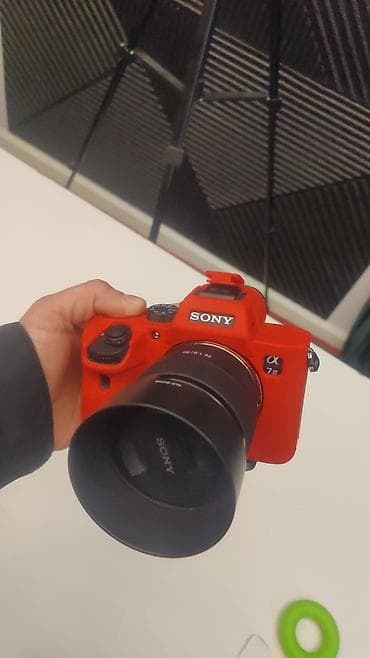 Sony a7 III. Probeg 1.112 İdeal vəziyyətdədir ofisdə istifadə olunub