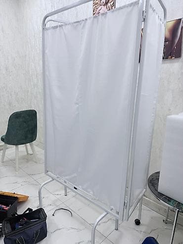 Tibbi arakəsmə və etajerka satılır. Salon üçün alınmışdı, ikisi lalafo.az -da Tibbi arakəsmə və etajerka satılır. Salon üçün alınmışdı, ikisi