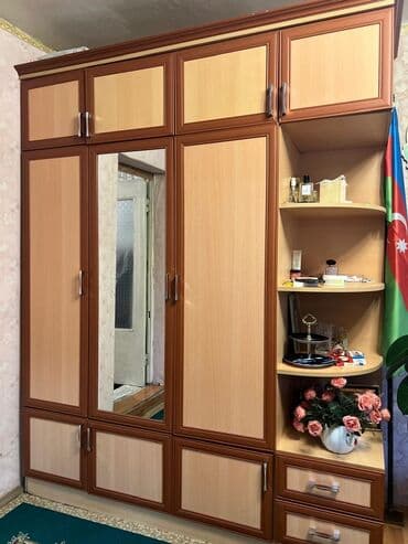 dolab dəhliz: Açılan, Düz dolab, Qarderob, paltar dolabı — 2