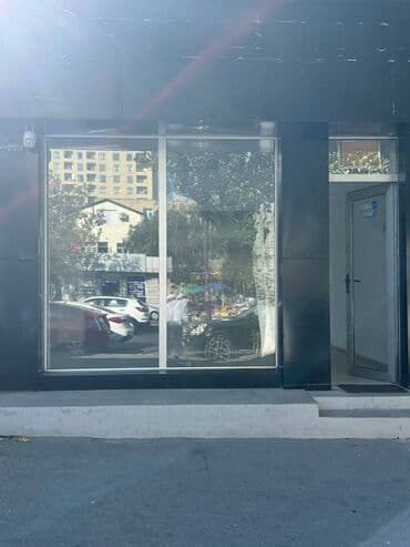 сдаю в аренду помещение: İnşşatçilar metrosunun yaxınlığında yerləşən ümumi sahəsi 20 kv,m — 2