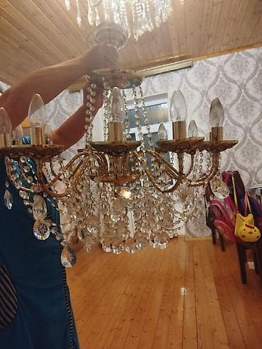 şuşe kesen: Çılçıraq, 10 və daha çox lampa, Şüşə — 7