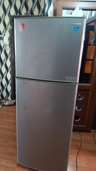 samsun a8: Samsung iki qapılı soyuducu - Marka/model: Samsung (üst kamera — 2