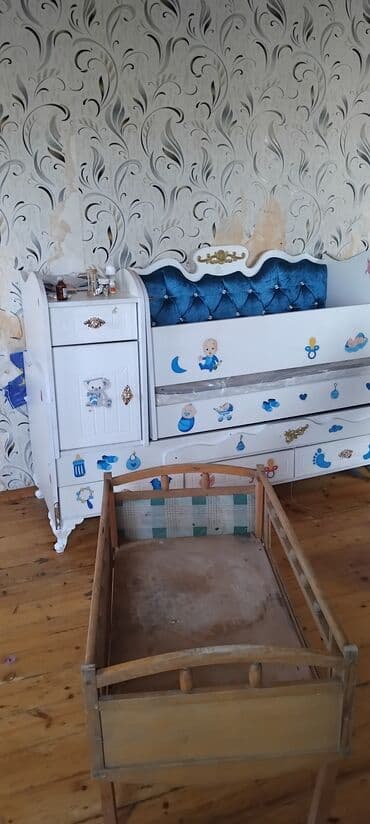 qar qız: Oğlan və qız üçün, Beşik, Matras ilə, Yellənmə mexanizm ilə — 1