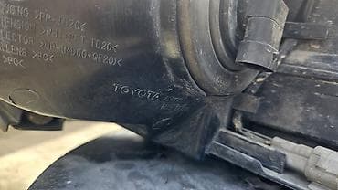 Sağ, Yaxın və uzaq vuran işıqlar Toyota, Orijinal, ABŞ