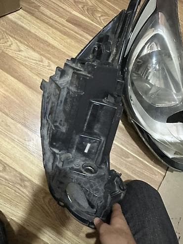 Ehtiyat hissələri: Komplekt, Yaxın və uzaq vuran işıqlar Hyundai, Orijinal — 2