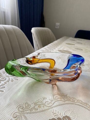 taxt ustu pakrival: Temiz bogema kulqabi.
elaqe vatsap.
elmler metrosu — 1