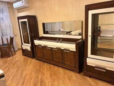 Ev üçün dekor: İşlənmiş, Komod, Servant — 1