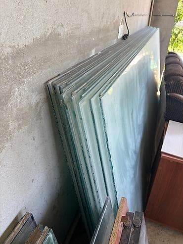 İşlənmiş Pəncərə şüşəsi, Еni: 113 sm, Uzunluğu: 305 sm