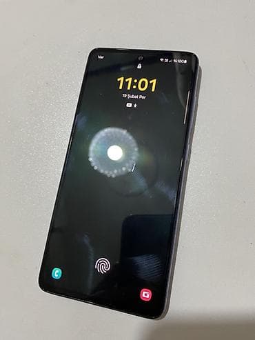 honor 10i ekran: Samsung Galaxy A52, 128 GB, rəng - Bənövşəyi, İki sim kartlı — 2