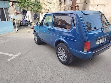 niva wuweleri: LADA 4x4 (Niva) – mavi rəng, 3 qapılı, tam ötürücülü off-road — 2