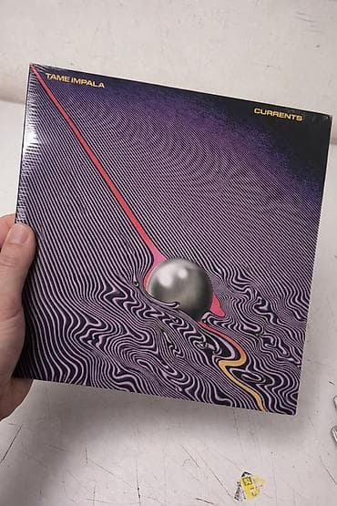Tame Impala – “Currents” vinil albomu Məhsul hal-hazırda əldə deyil!
