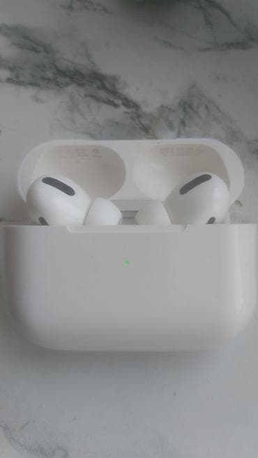iphone xs kamera: Apple AirPods Pro (MagSafe qutulu) simsiz qulaqlıq Yeni Hediye alinib — 1