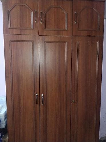 Mebel dəsti – qonaq otağı üçün vitrinli divan sistemi və ayrıca paltar — 2