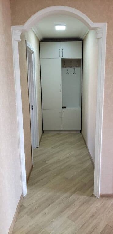 naximovda satilan evler: Sumqayıt şəhəri,5 ci mikrorayonda Dörd Qardaş restoranı yaxınlığında 5 — 4