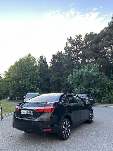 klas 6: Toyota Corolla: 1.6 l | 2014 il Sedan — 5
