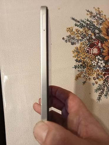 world telecom iphone xr: Xiaomi Redmi smartfon - Rəng: Ön panel qara, arxa panel ağ - Ekran — 6