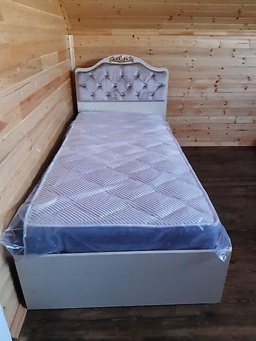 demir carpayı: Kravat fabrik istehsalidi. Alti demirdi cox keyfiyyetlidir. Catdirma — 1