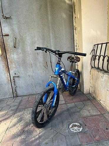 Детский мир: Velosiped idal vəziyyətdədir birdene təkəri partlaqdı və qalan hərşey — 2