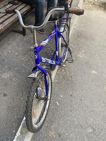 kuzali velosiped: Stels şəhər/trek tipli velosiped - Rəng: mavi, ağ və narıncı — 2