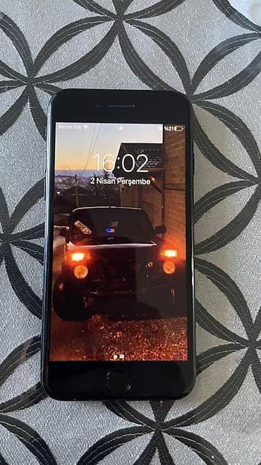 yalançı kamera: IPhone 7, 128 GB, Qara, Barmaq izi — 2