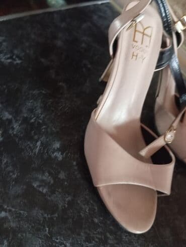 детские кожаные туфли: Туфли, Размер: 38, цвет - Бежевый, Б/у — 8