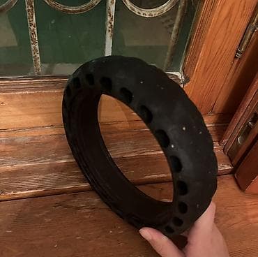 Şin və təkərlər: Elektrikli skuterlər üçün yumşaq, deşilməyən daş təkər satılır — 2