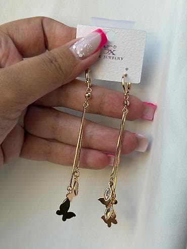 devit 3: Sırğalar tək qiymət -3,50azn Təsvir: - Rənglər: rose gold,qızıl,gümüş — 10