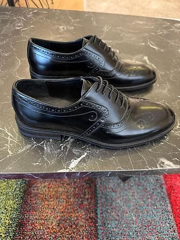 makasin qara: Klassik kişi dəri ayaqqabıları Pİerre cardin - Model: Broq naxışlı — 2