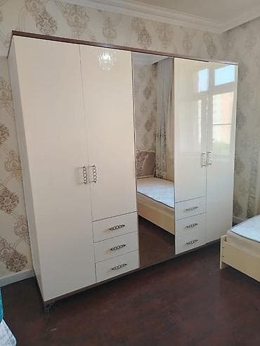 5 qapılı dolab satılır 350₼. Fabrik istehsalı. Qapılar — 1