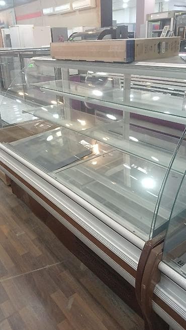 Soyuduculu vitrinin - Tip: Şüşəli, üfleməli soyutma ilə vitrin