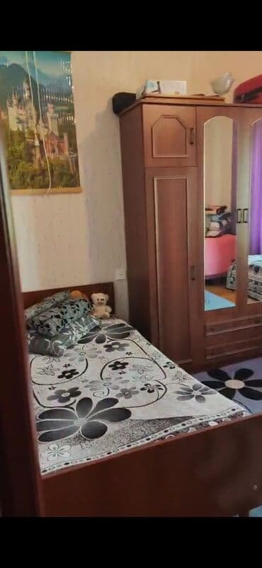 dernegulde kiraye ev: 4 otaqlı, 220 kv. m, Orta təmir — 5