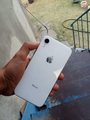 iphone 5 's: IPhone Xr, Ağ, Simsiz şarj — 1