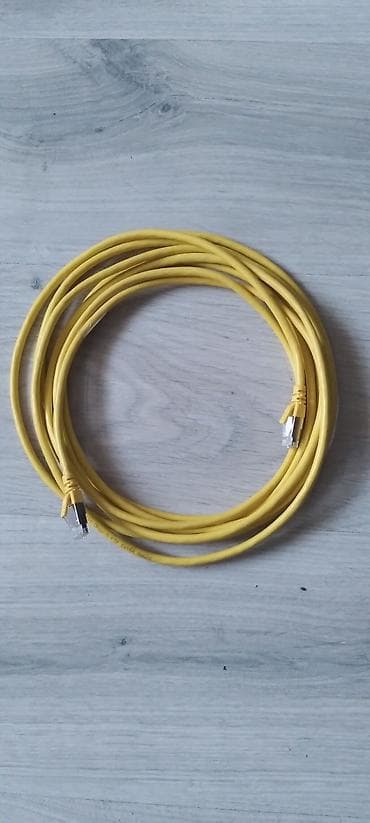 Sarı rəngli Ethernet şəbəkə kabeli 5 metrə - Konnektorlar: RJ45 – hər