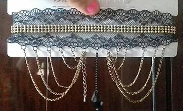 Dantelli boyunbağı. Decolte paltarla lap gözəl görünür