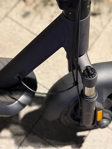 INMOTION elektrik skuteri Əsas xüsusiyyətlər: - Güclü ön işıq və — 4