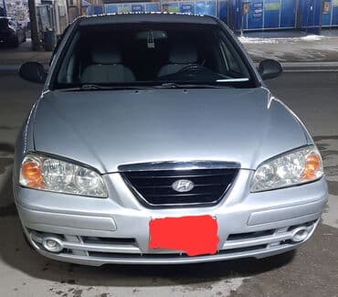 Hyundai Elantra: 1.6 l | 2004 il Sedan