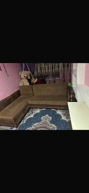 Təcili satılır ❗❗ Divan satılır. İdeal vəziyyətdədir. Qiymət: 100 AZN — 1