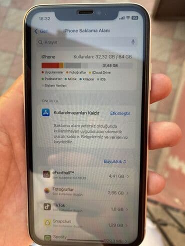 iphone 11 en ucuz qiymeti: IPhone 11, Ağ, Face ID — 8