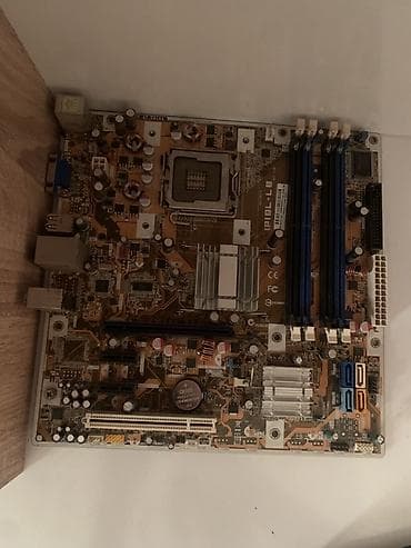 komputer plata: Masaüstü kompüter üçün hissələr dəsti Dəstdə olanlar: - Korpus — 4