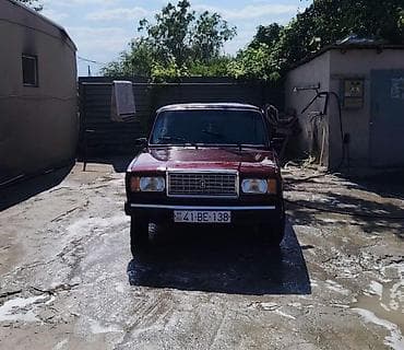 e 250 cdi: VAZ 2107 sedan - Kuzov: 4 qapılı, tünd qırmızı rəng - Salon: arxa və — 1