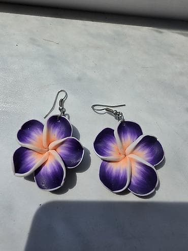 Sırğalar: Bənövşəyi-ağ-qızılı tonlarda plumeriya (frangipani) formalı sırğalar — 1