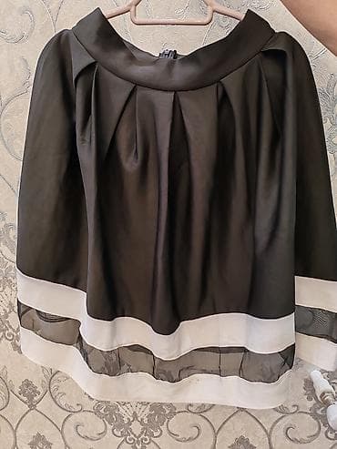 Qadın ətəyi – A-kəsim, büzməli, iki rəngdə. Turkiye istehsalı -