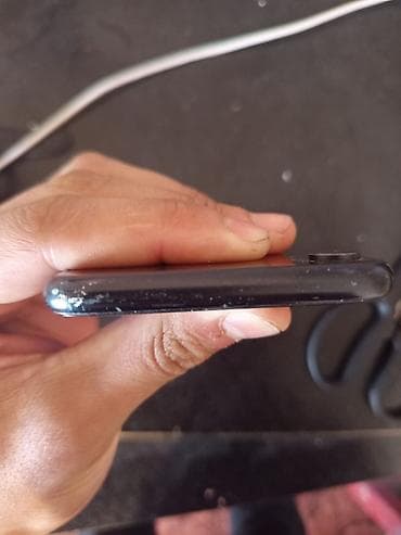 samsung a6 ekranı: IPhone Xr, Qara, Face ID — 5