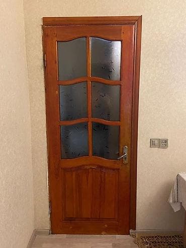 Qapi 3eded 220/90sm 55azn biri Babek pr 9202 leli Taxta iç qapı –