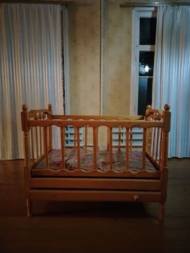 продам ворота бу: Для девочки и мальчика, Б/у, Четырехугольная, Колыбель, Без бортиков, Без матраса, С механизмом качания — 1