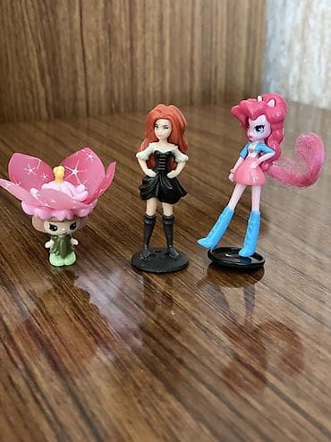 sarı bodiklər: Большие 3 маната
Маленькие 2 маната — 2