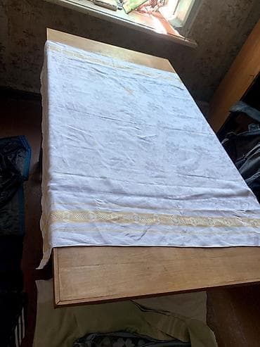 madeyra kitab refi: Mətbəx üçün, İşlənmiş, Açılan, Kvadrat masa — 3