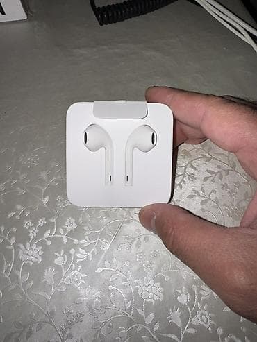 bergamo et ceken: Iphone orjinal qulaqlıq (nauşnik). Üstündən cixmadı hec istifade bele — 4