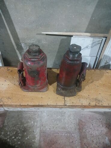 Məhsul: Hidravlik “butulka” tipli domkratlar (2 ədəd) Təsvir: -